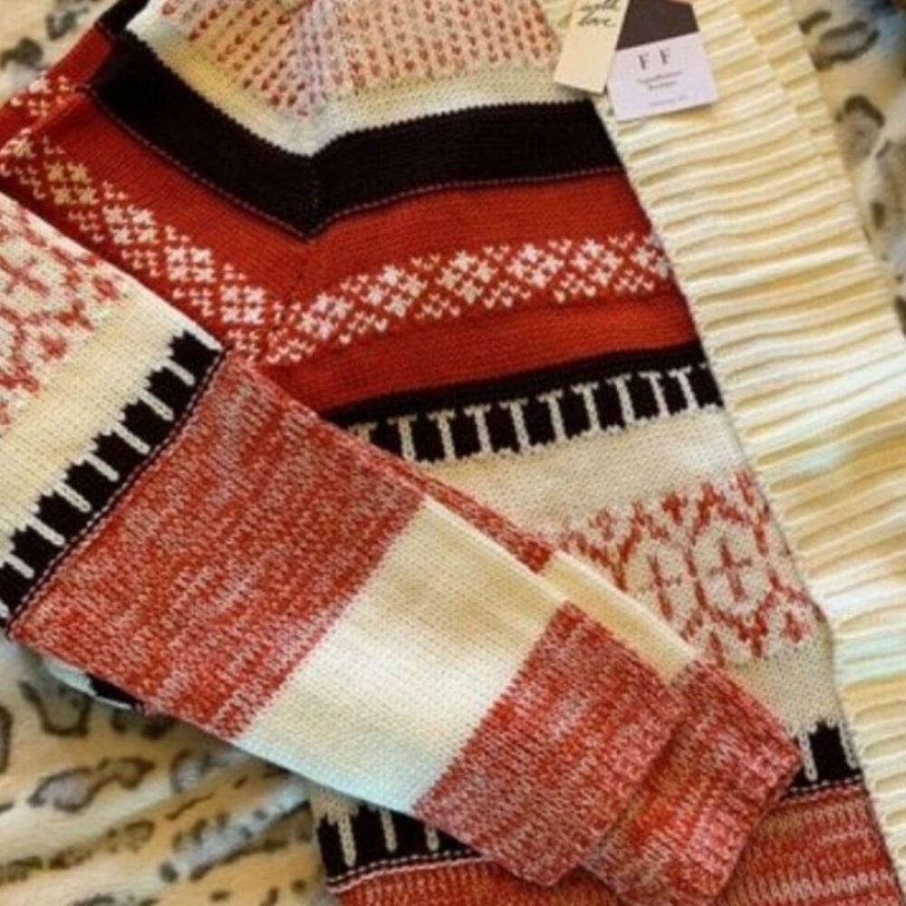 Native Nordic Cowichan Cardigan - Picture 2 of 7